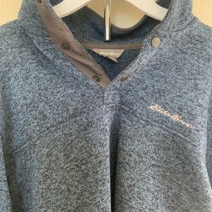 Men’s dark blue Eddie Bauer pullover